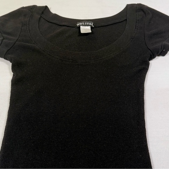 Vintage Wet Seal Black Scoop Neck Baby Tee - Picture 6 of 8